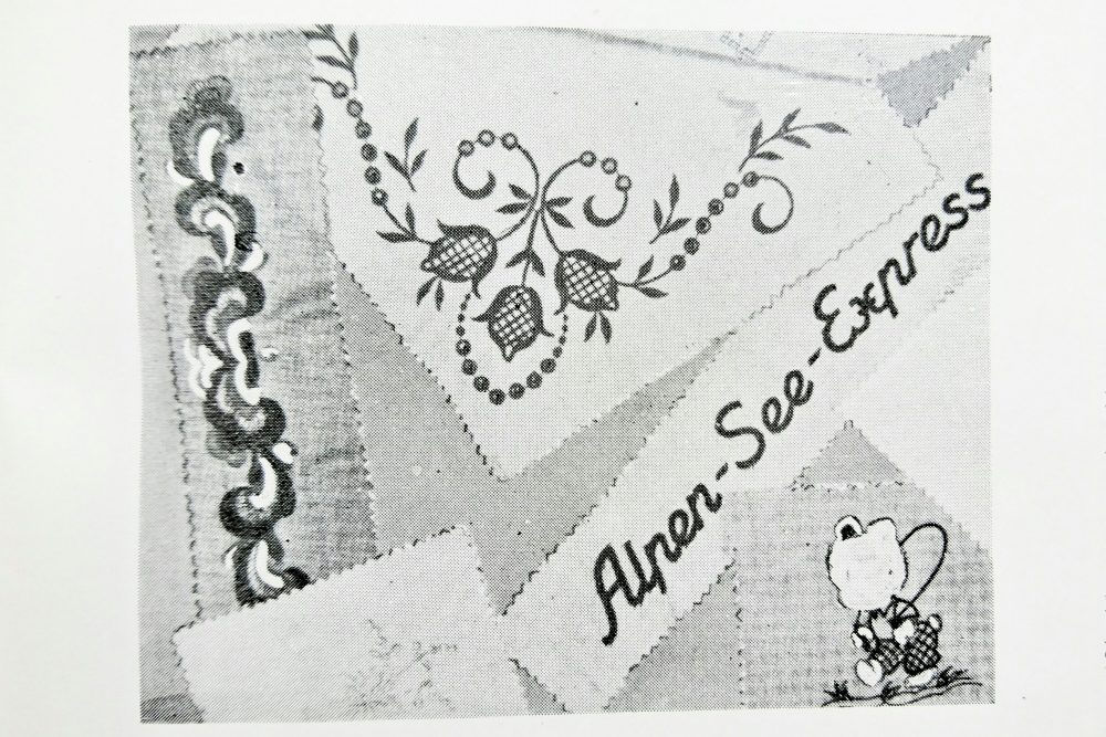 マルコ社の8頭立刺繍ミシン（ジャガード操作によるオートメーション）